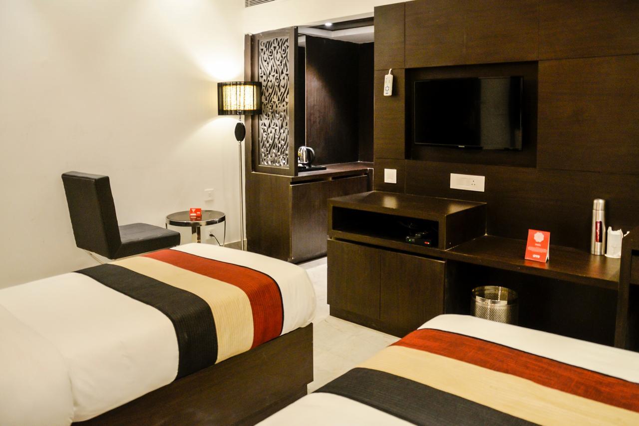 Oyo 1358 Hotel Crossroad Лакхнау Экстерьер фото