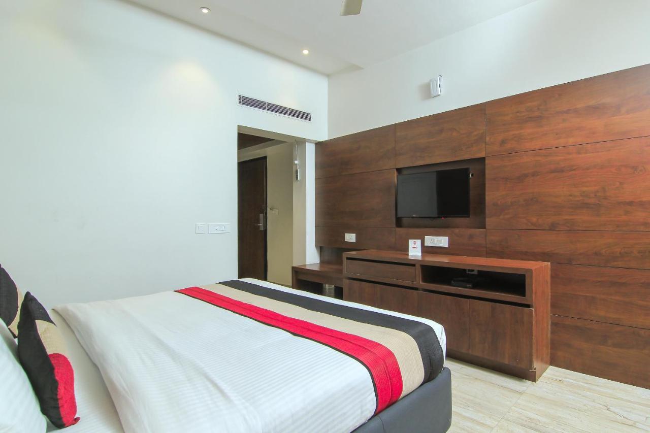 Oyo 1358 Hotel Crossroad Лакхнау Экстерьер фото